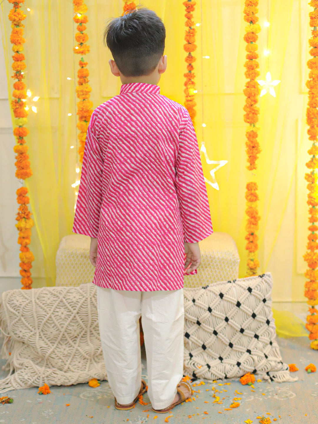 Boy's Pink Pure Cotton Printed Leheriya Kurta Pajama - BOWNBEE