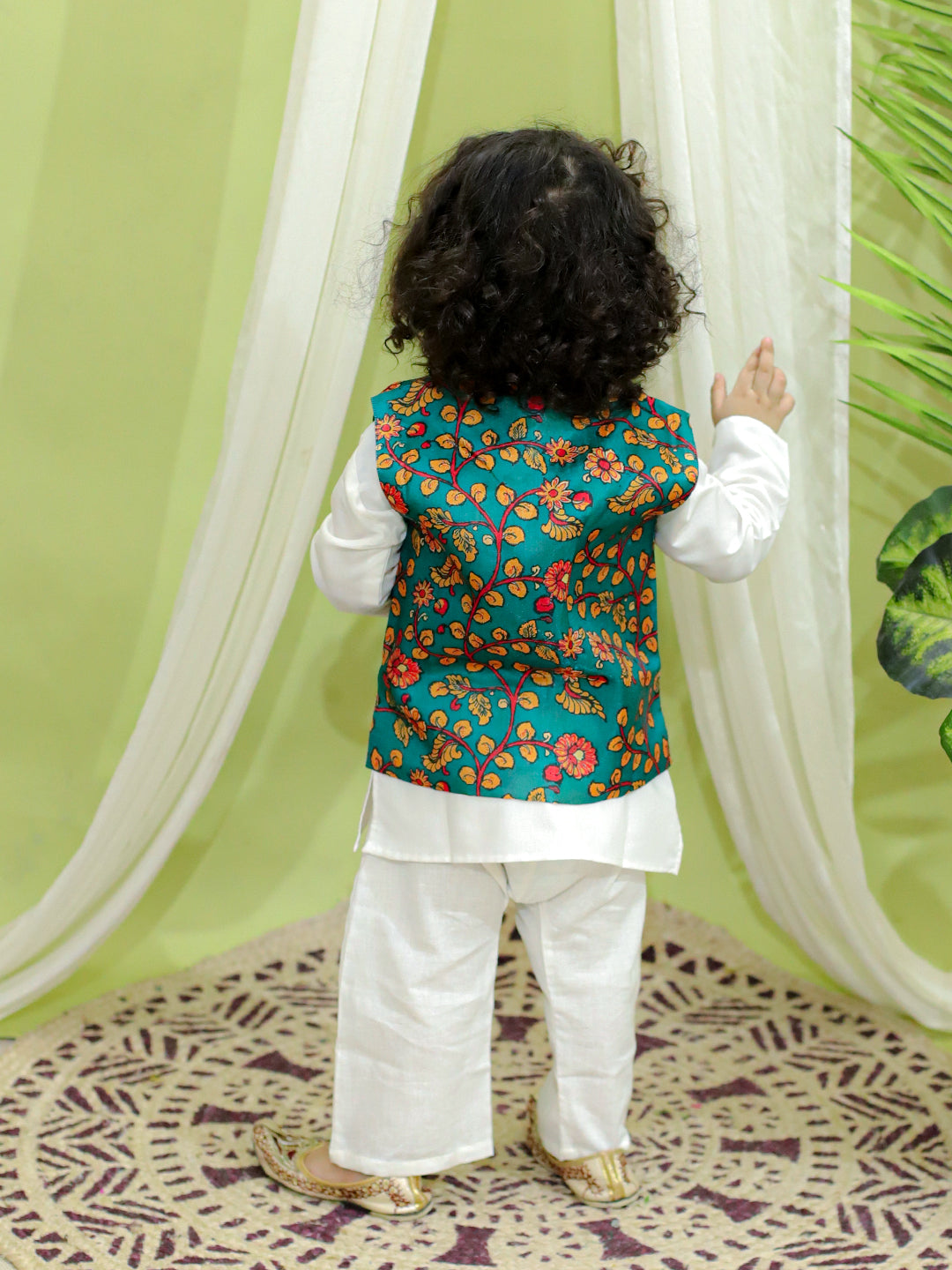 Boy's Green Cotton Kurta Sets - Bownbee