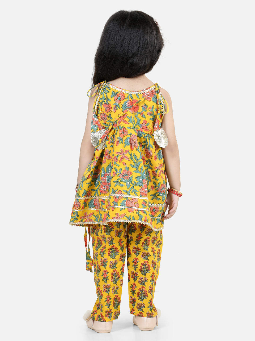 Girl's Cotton Yellow Kurta Sets - Bownbee