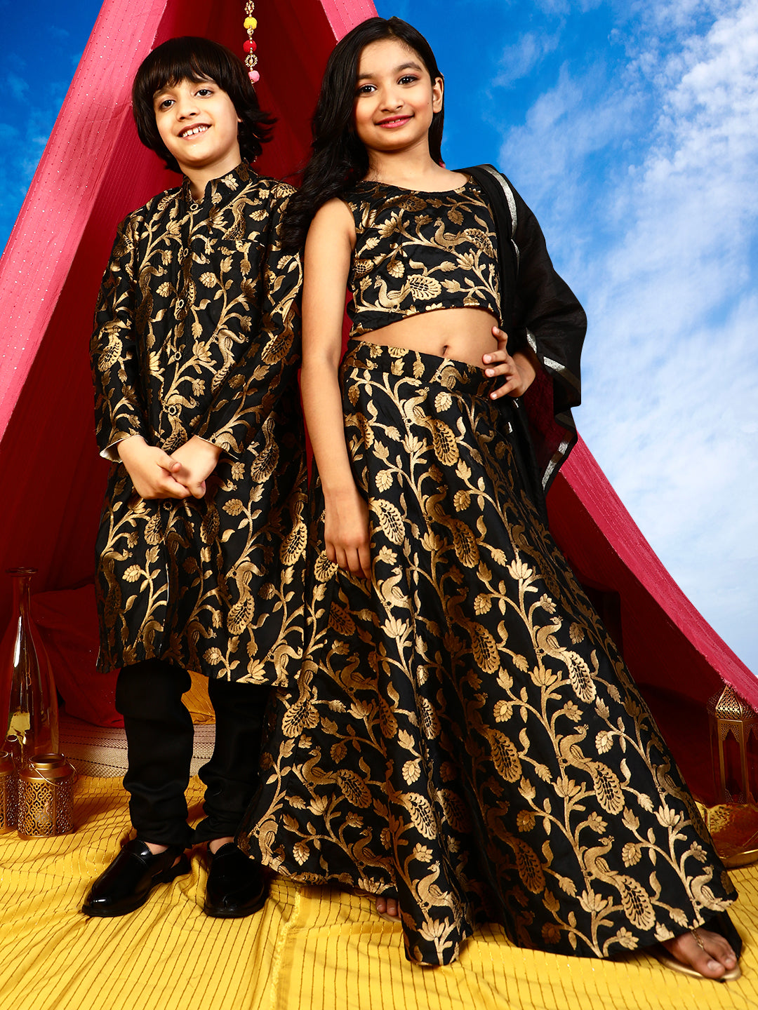 Color_Black & Gold
