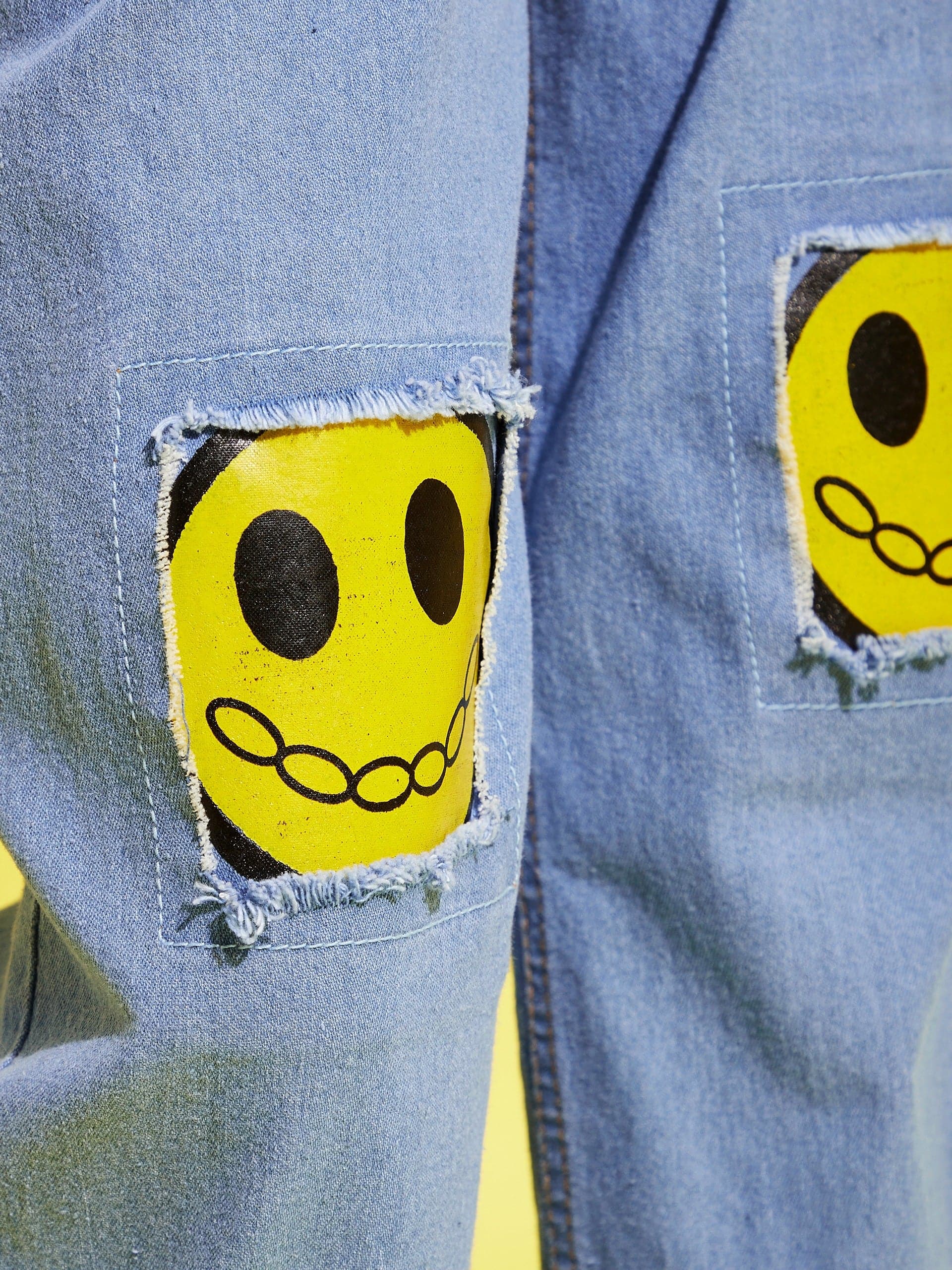 Girl's Ice Blue Smiley Patch Print Straight Jeans - LYUSH KIDS